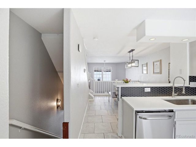 8290 S Fillmore Cir, Centennial, CO 80122