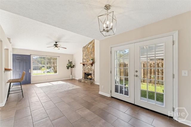 4 E White Hawthorne Drive, Savannah, GA 31419