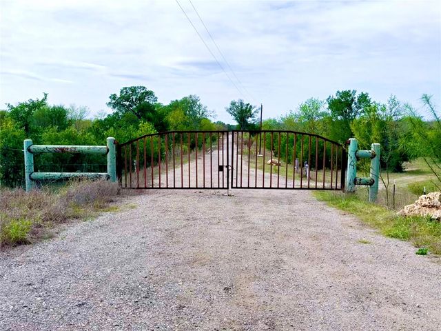 9024 Lockwood Springs RD, Manor, TX 78653