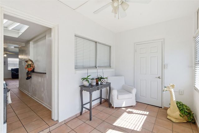 5876 21ST STREET N 5, St Petersburg, FL 33714