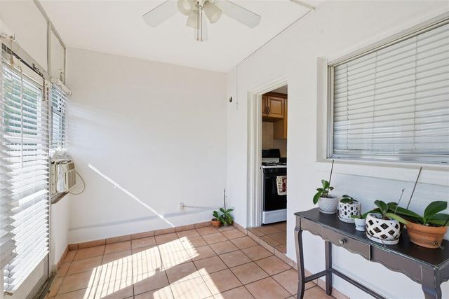 5876 21ST STREET N 5, St Petersburg, FL 33714