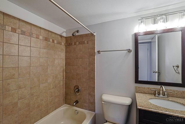 2079 Arrowood Place, Springfield Twp., OH 45231