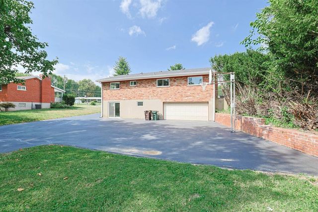 2079 Arrowood Place, Springfield Twp., OH 45231