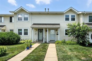 2629 Falcons Way 74, St Charles, MO 63303