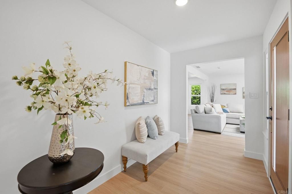 Image 4 of property listing at 944 La Sombra Drive, San Marcos, CA 92078