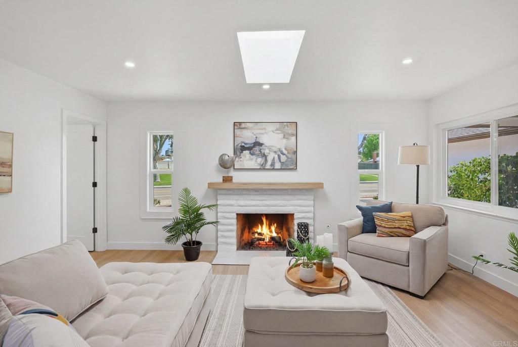 Image 5 of property listing at 944 La Sombra Drive, San Marcos, CA 92078