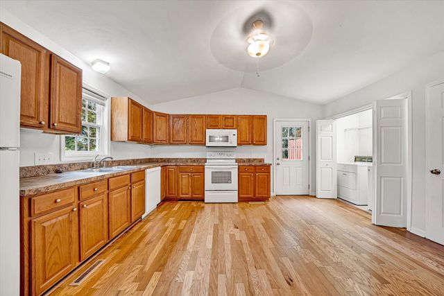 3215 Maplelawn AVE NW, Roanoke, VA 24012
