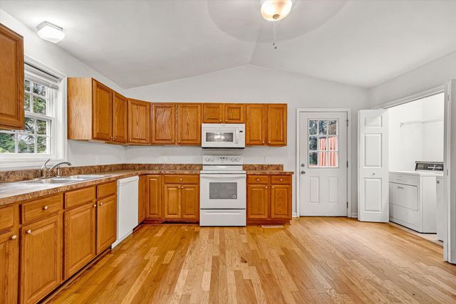 3215 Maplelawn AVE NW, Roanoke, VA 24012