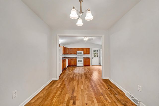 3215 Maplelawn AVE NW, Roanoke, VA 24012