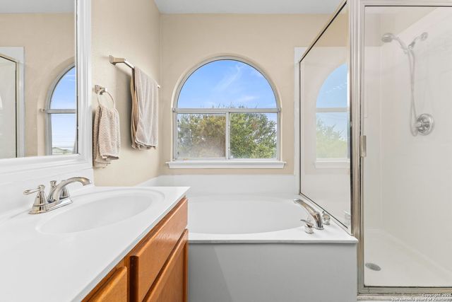 10226 Lion Hunt, San Antonio, TX 78251