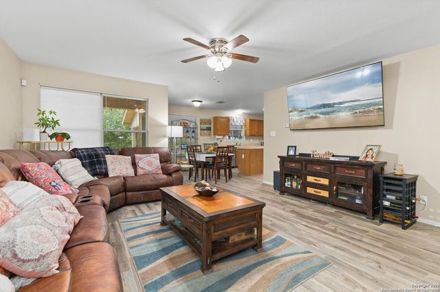 10226 Lion Hunt, San Antonio, TX 78251