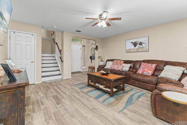 10226 Lion Hunt, San Antonio, TX 78251