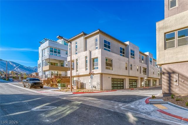 639 Grey Saker Street, Las Vegas, NV 89138