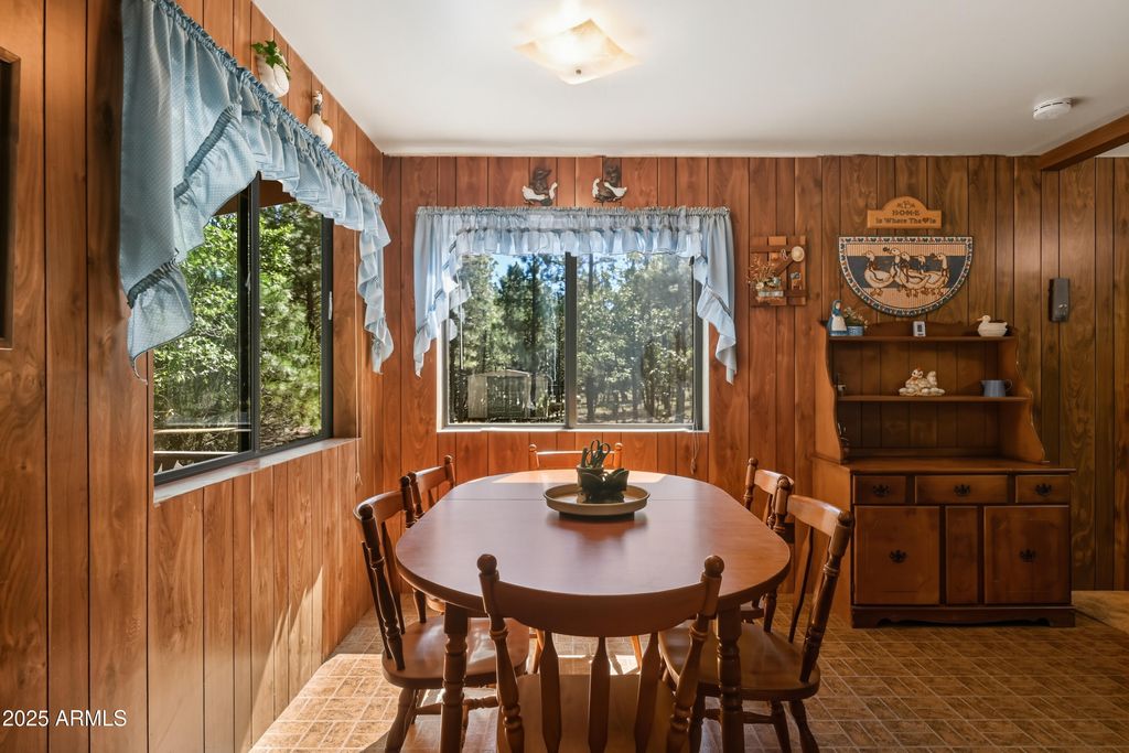 Image 14 of property listing at 1493 GREEN RIDGE Drive, Happy Jack, AZ 86024