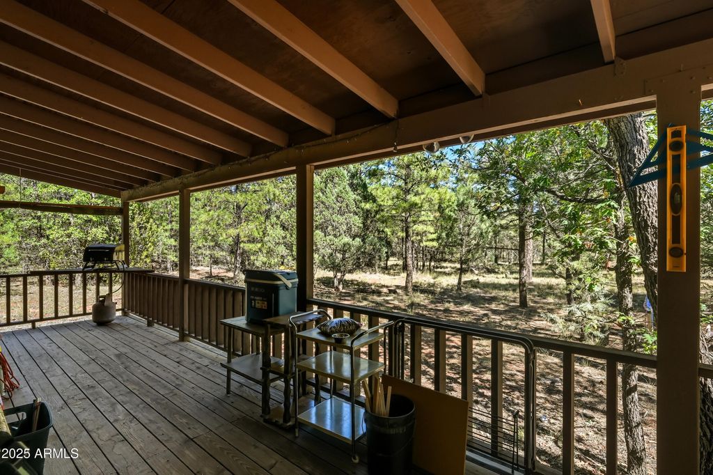Image 22 of property listing at 1493 GREEN RIDGE Drive, Happy Jack, AZ 86024