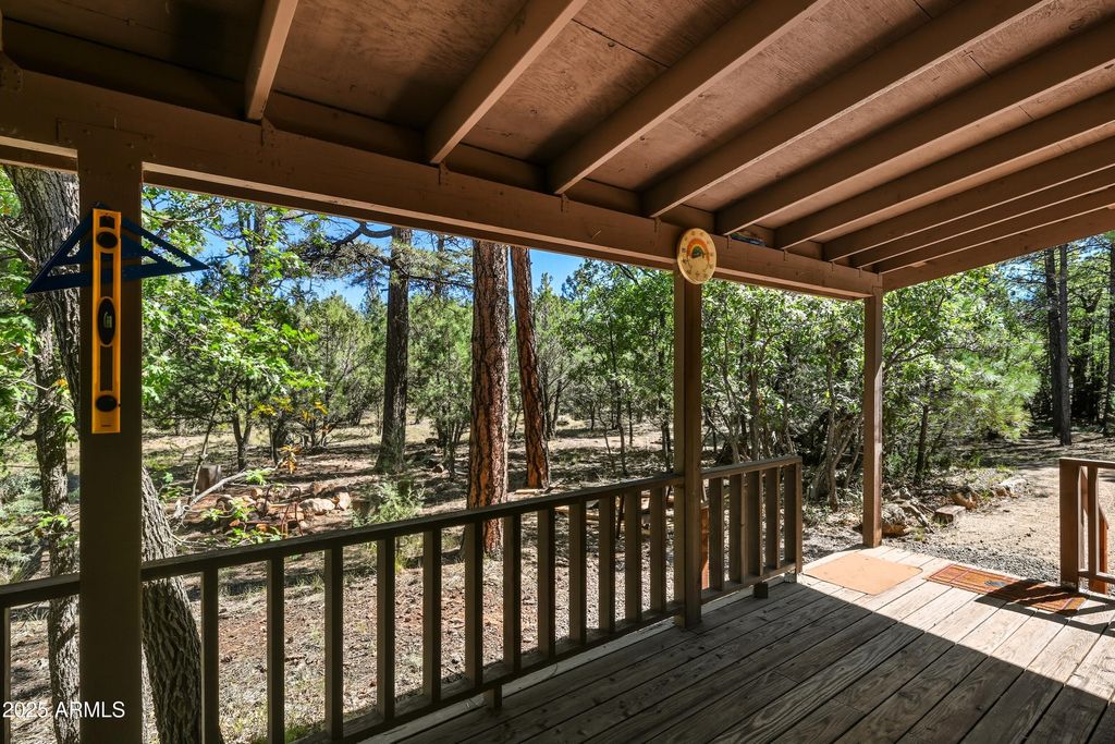 Image 23 of property listing at 1493 GREEN RIDGE Drive, Happy Jack, AZ 86024