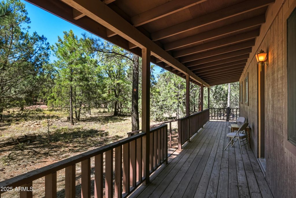 Image 7 of property listing at 1493 GREEN RIDGE Drive, Happy Jack, AZ 86024