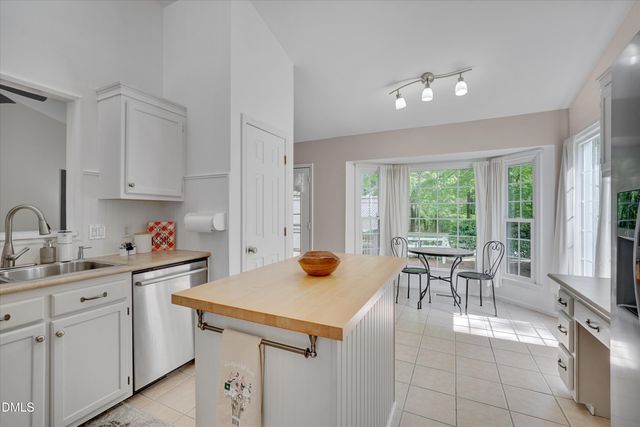 11804 Fairlie Place, Raleigh, NC 27613