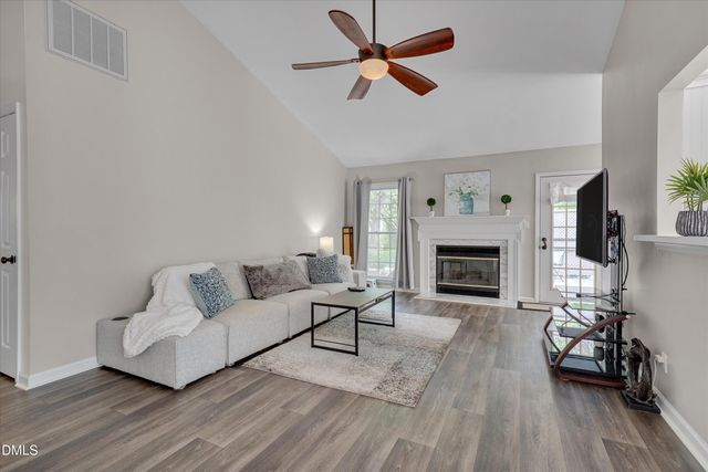 11804 Fairlie Place, Raleigh, NC 27613