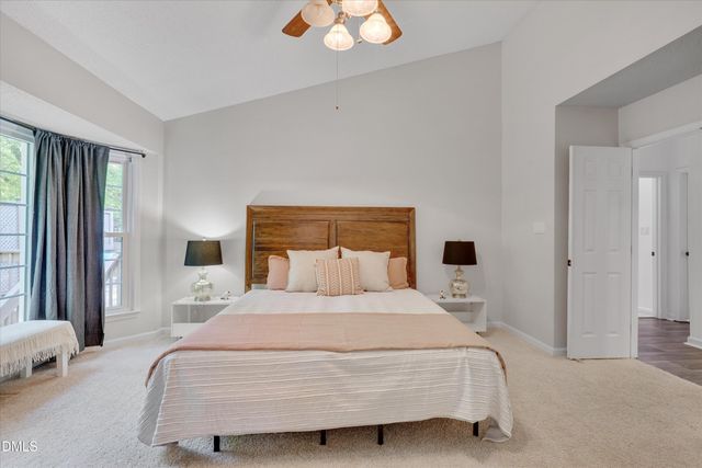 11804 Fairlie Place, Raleigh, NC 27613