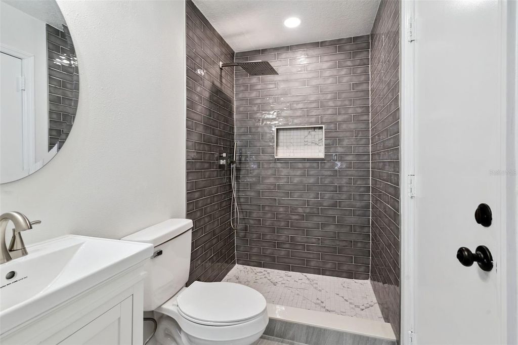 Image 14 of property listing at 5348 TRIBUNE DRIVE, Orlando, FL 32812