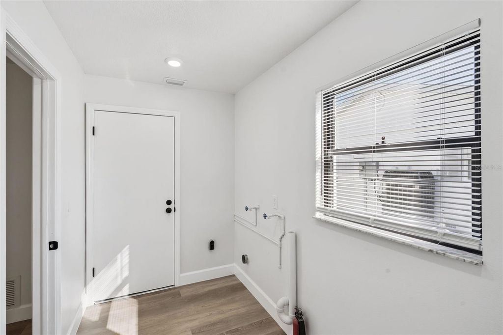 Image 16 of property listing at 5348 TRIBUNE DRIVE, Orlando, FL 32812