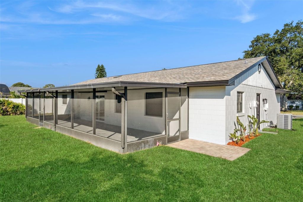 Image 21 of property listing at 5348 TRIBUNE DRIVE, Orlando, FL 32812