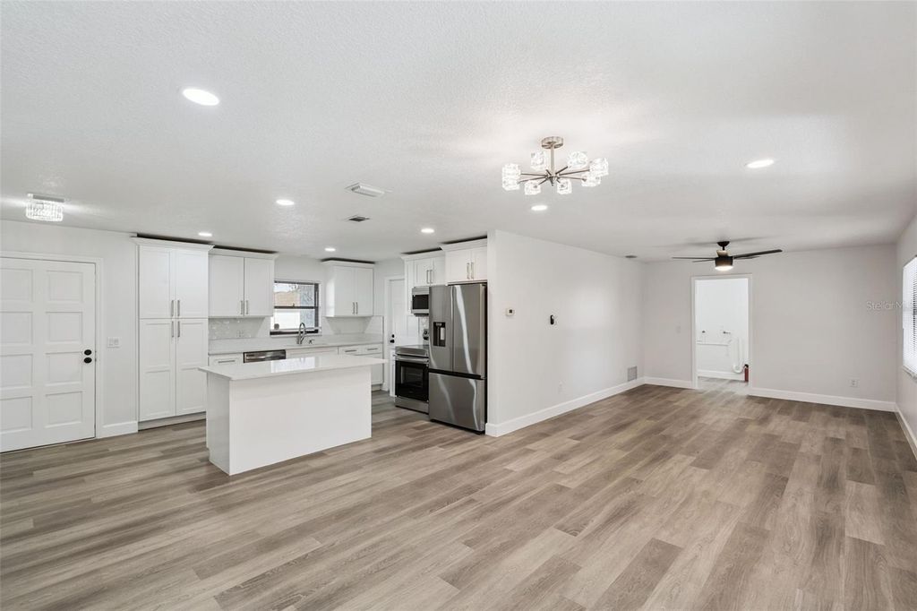 Image 4 of property listing at 5348 TRIBUNE DRIVE, Orlando, FL 32812