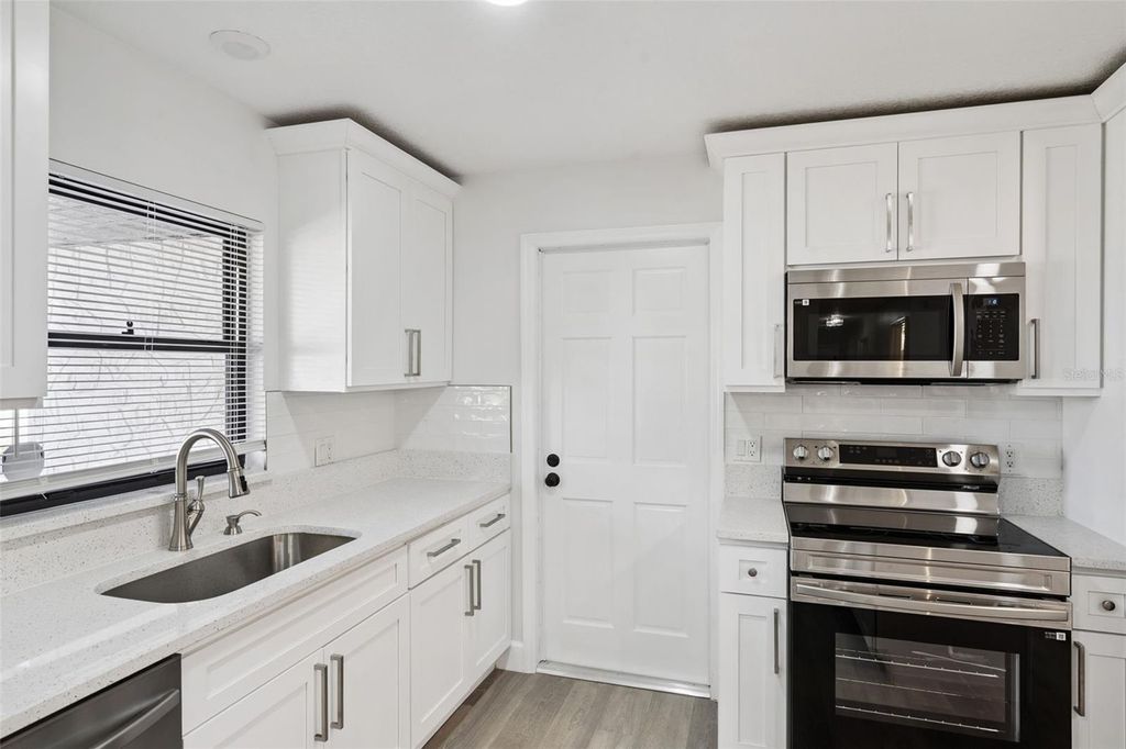 Image 8 of property listing at 5348 TRIBUNE DRIVE, Orlando, FL 32812