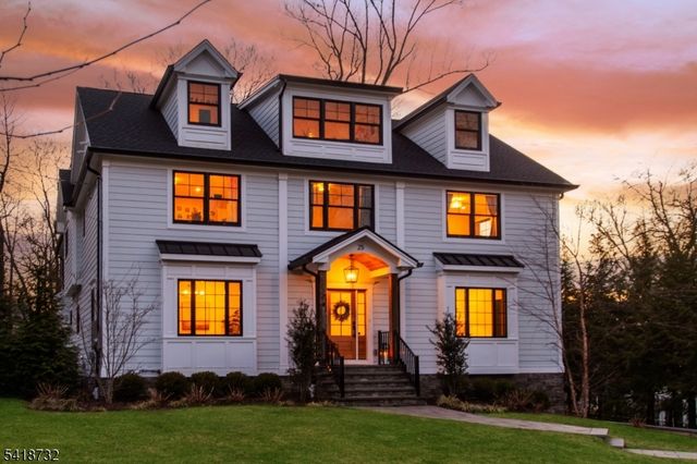 25 Greenwood Ave, Chatham Boro, NJ 07928