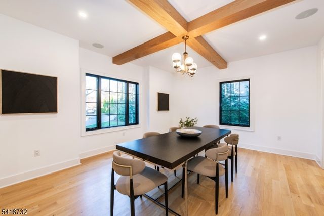 25 Greenwood Ave, Chatham Boro, NJ 07928