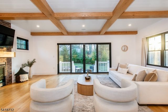 25 Greenwood Ave, Chatham Boro, NJ 07928