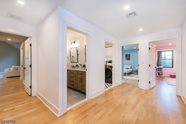 25 Greenwood Ave, Chatham Boro, NJ 07928