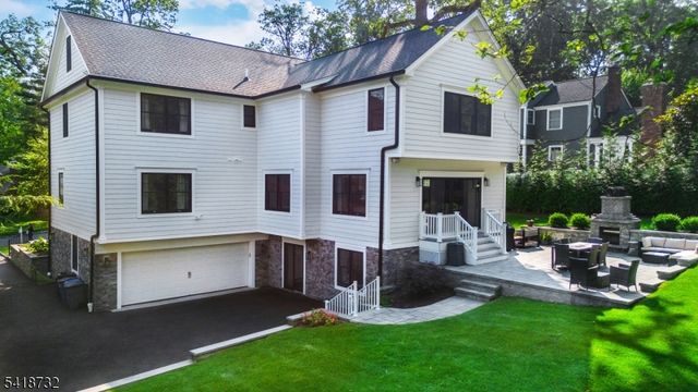 25 Greenwood Ave, Chatham Boro, NJ 07928