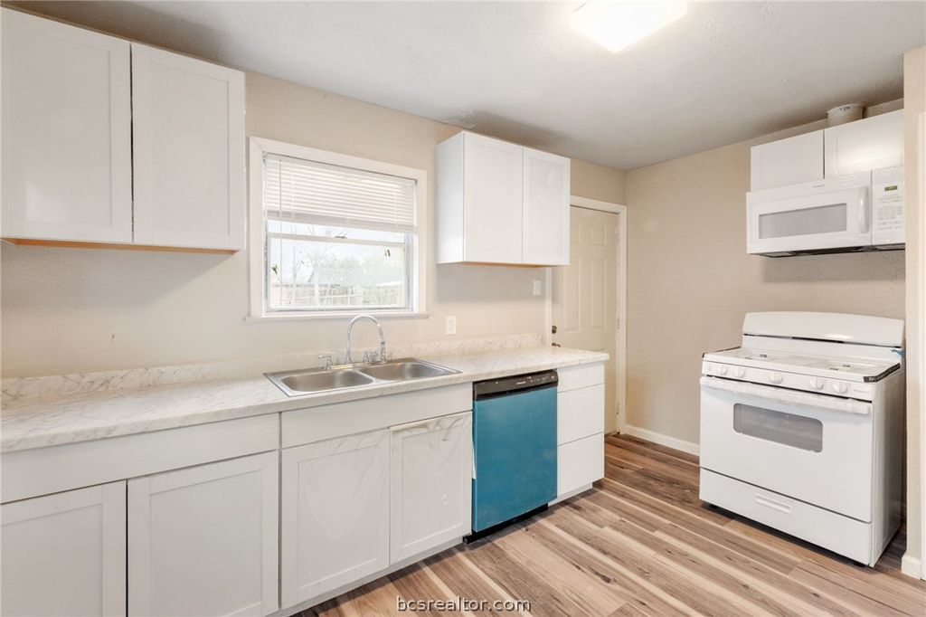 806 Walnut Street, Bryan, TX 77803 — photo 3