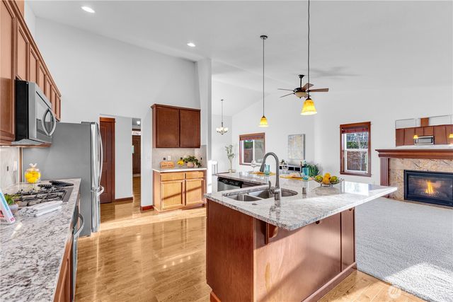 15530 Sunset Road, Bothell, WA 98012