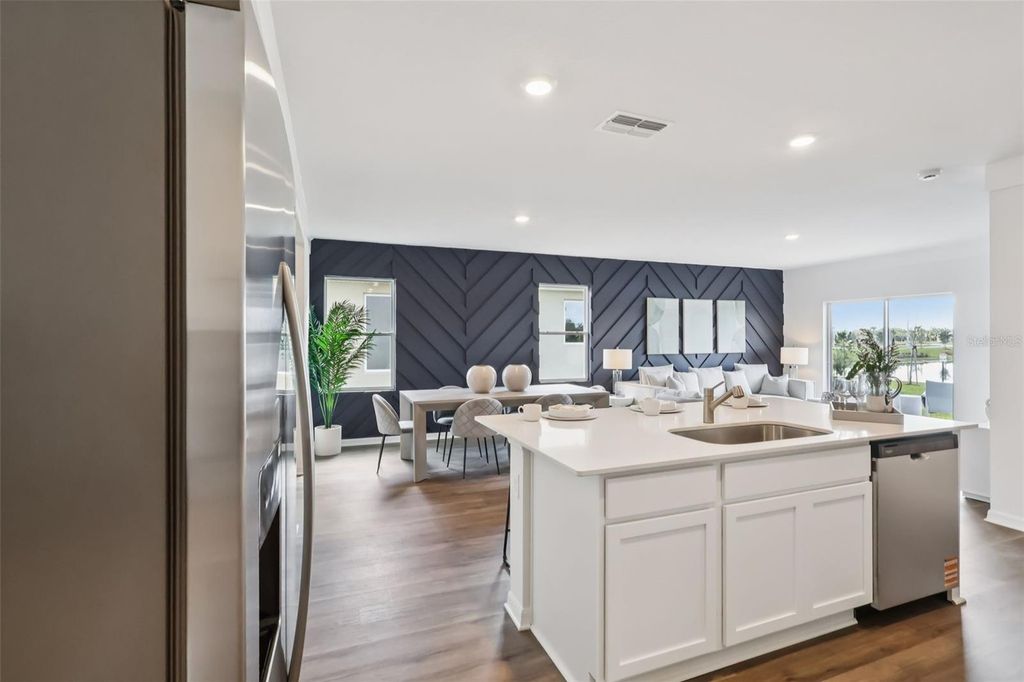 Image 12 of property listing at 4593 BARBERRY AVENUE, Lakeland, FL 33811