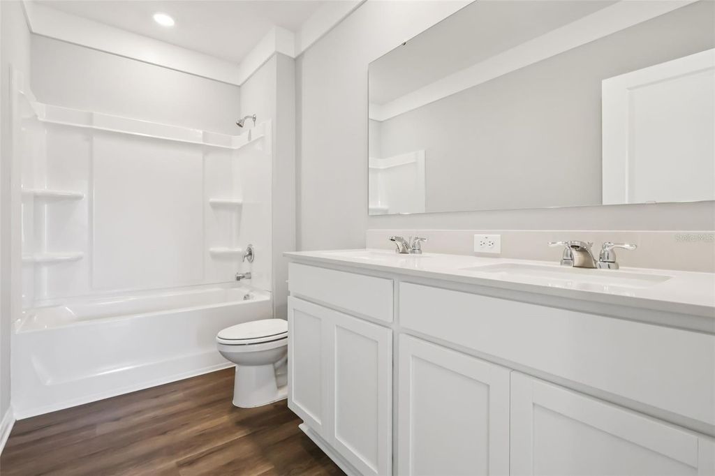 Image 26 of property listing at 4593 BARBERRY AVENUE, Lakeland, FL 33811