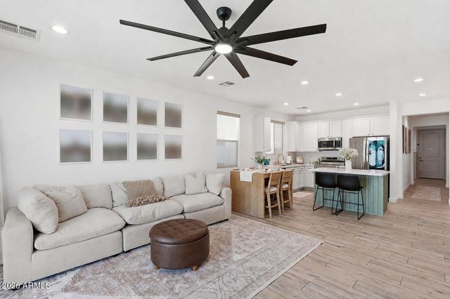236 E LELAND Road, San Tan Valley, AZ 85140