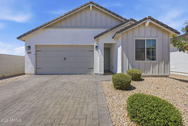 236 E LELAND Road, San Tan Valley, AZ 85140
