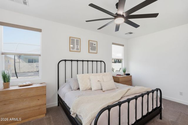 236 E LELAND Road, San Tan Valley, AZ 85140