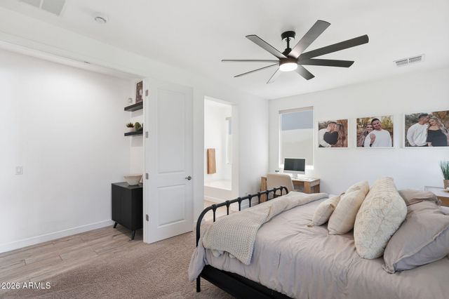 236 E LELAND Road, San Tan Valley, AZ 85140