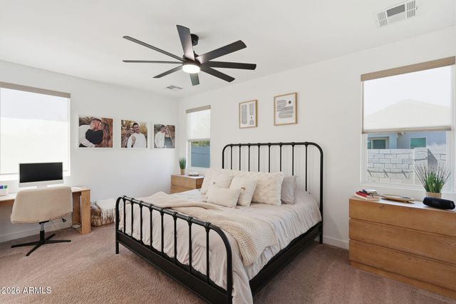 236 E LELAND Road, San Tan Valley, AZ 85140