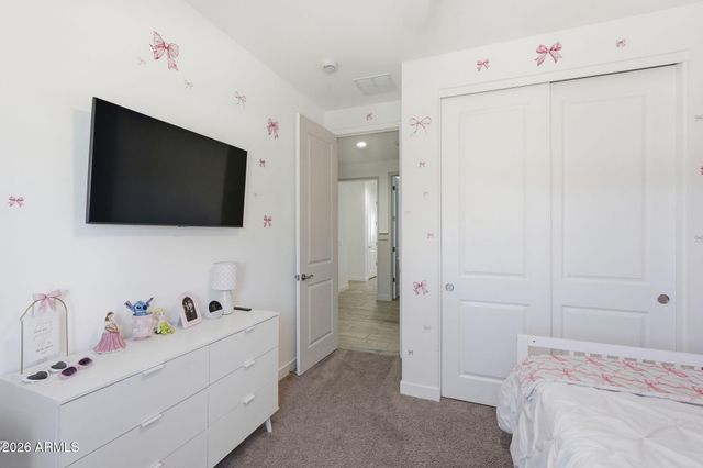 236 E LELAND Road, San Tan Valley, AZ 85140