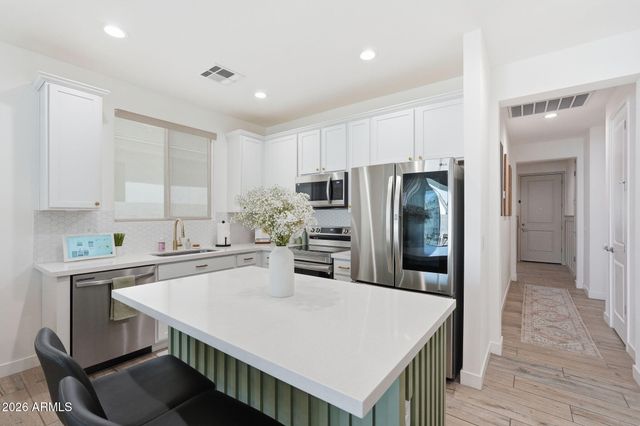 236 E LELAND Road, San Tan Valley, AZ 85140