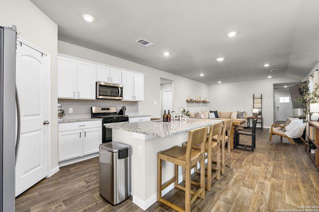 155 Globe Mallow, Kyle, TX 78640