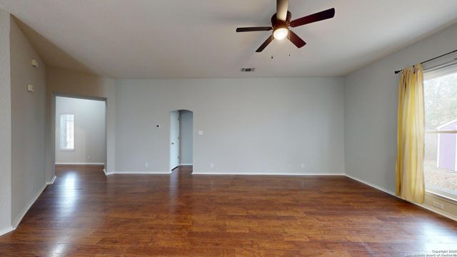 8010 Seminario, San Antonio, TX 78250