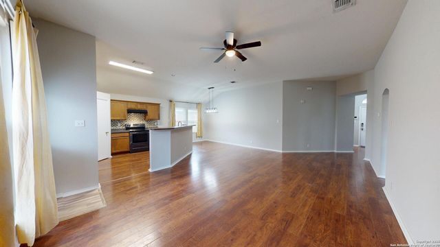 8010 Seminario, San Antonio, TX 78250