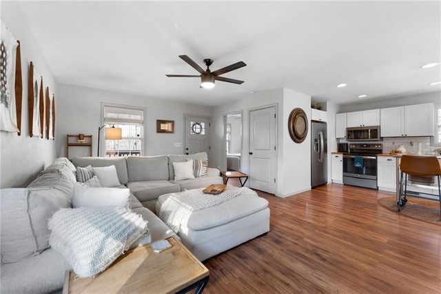 15 Swallow SE Drive, White, GA 30184