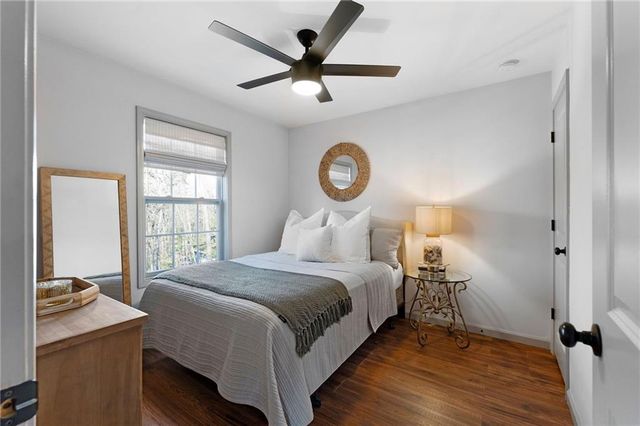 15 Swallow SE Drive, White, GA 30184